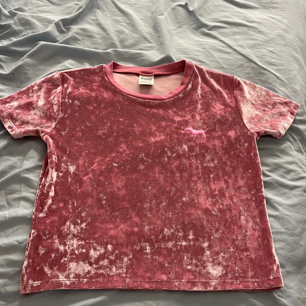 pink shirt